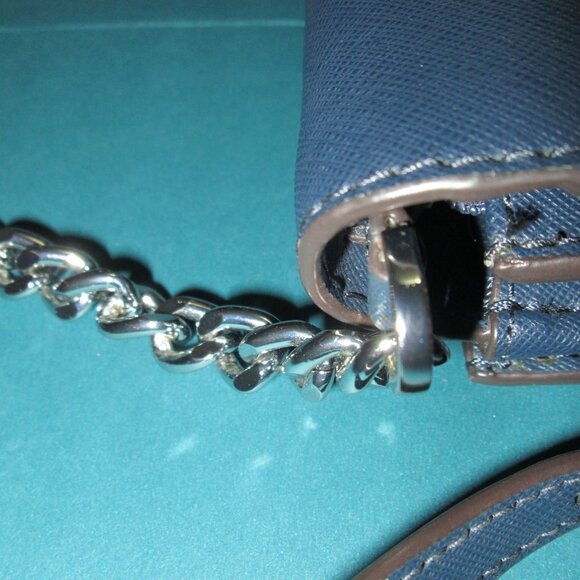 Michael Kors crossbody wallet/ cell phone - Picture 11 of 14